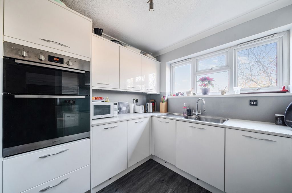 Property photo 2 of 18 Picture 2