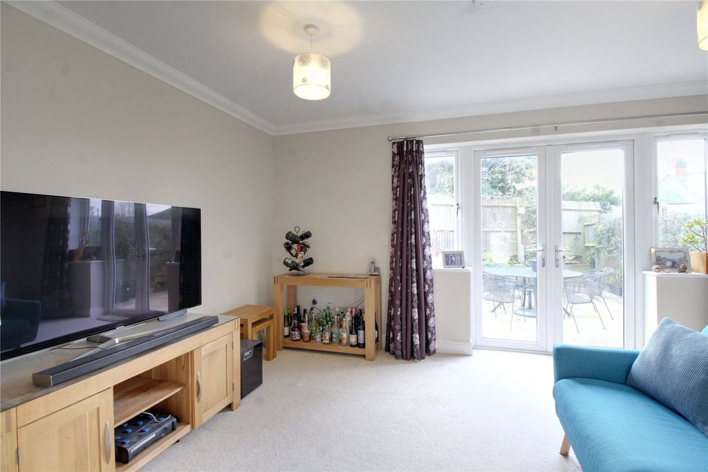 Property photo 2 of 13 Picture No. 36