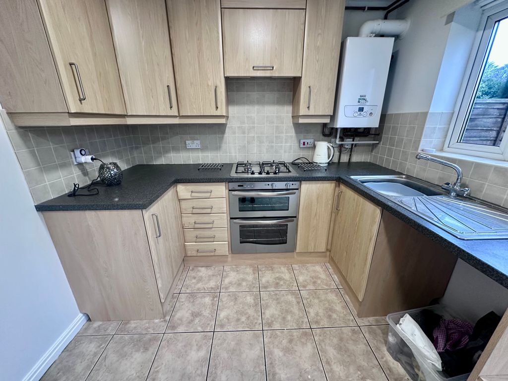 Property photo 3 of 10 Balcony