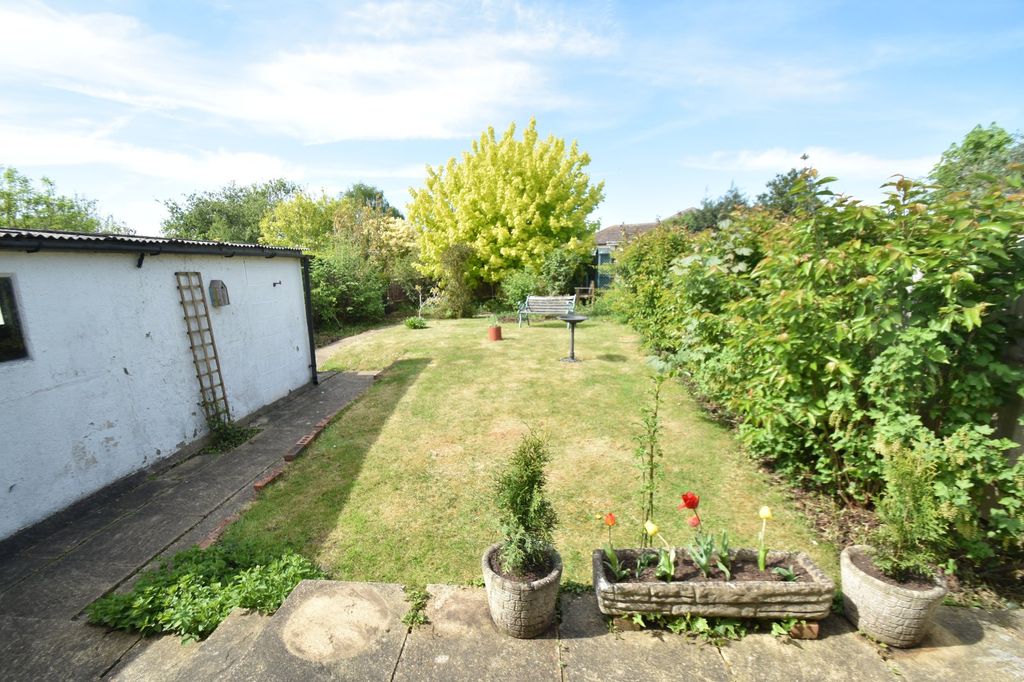 Property photo 3 of 17 Garden