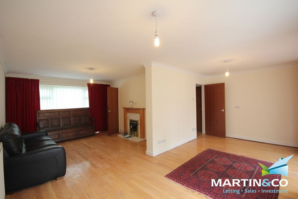 Property photo 3 of 13