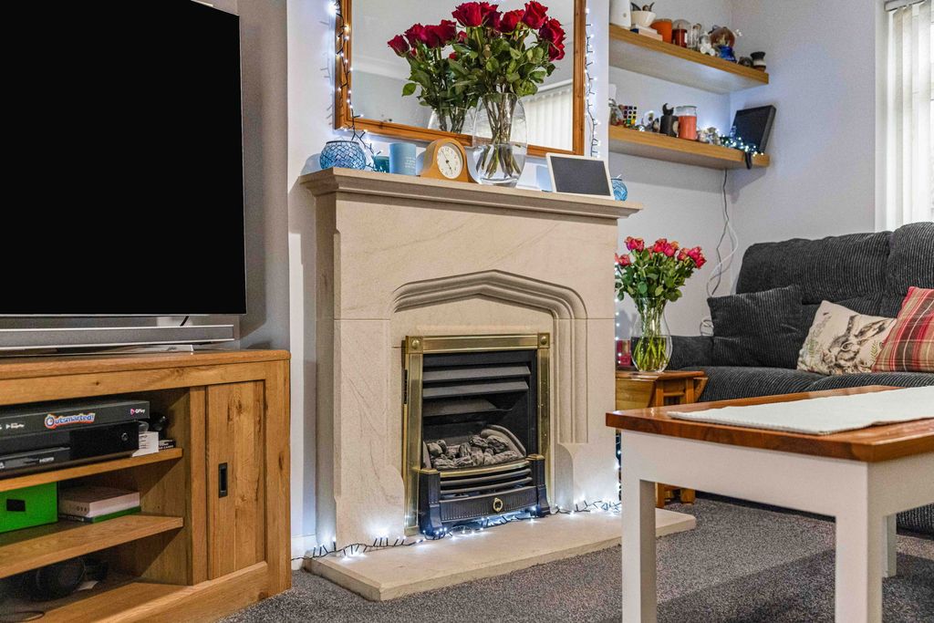 Property photo 3 of 20