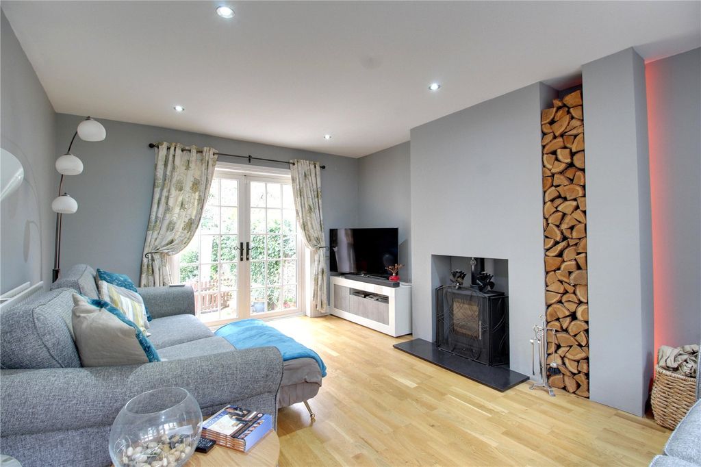 Property photo 2 of 24 Picture No. 25