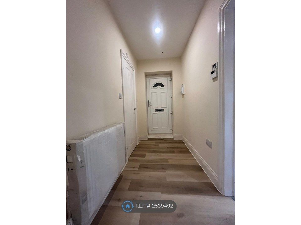Property photo 3 of 12 Hallway