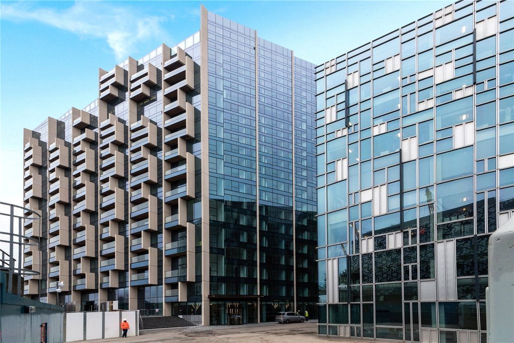 Property photo 1 of 11 External