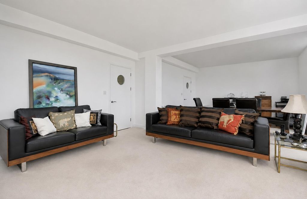 Property photo 1 of 6 1