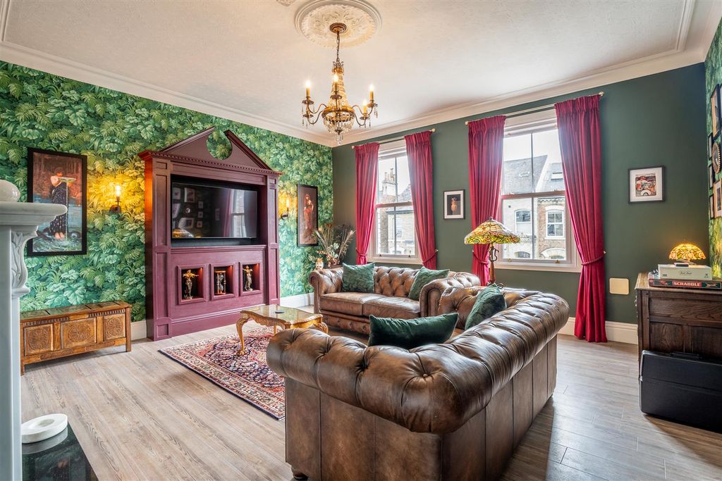 Property photo 2 of 28 Br-15.Jpg