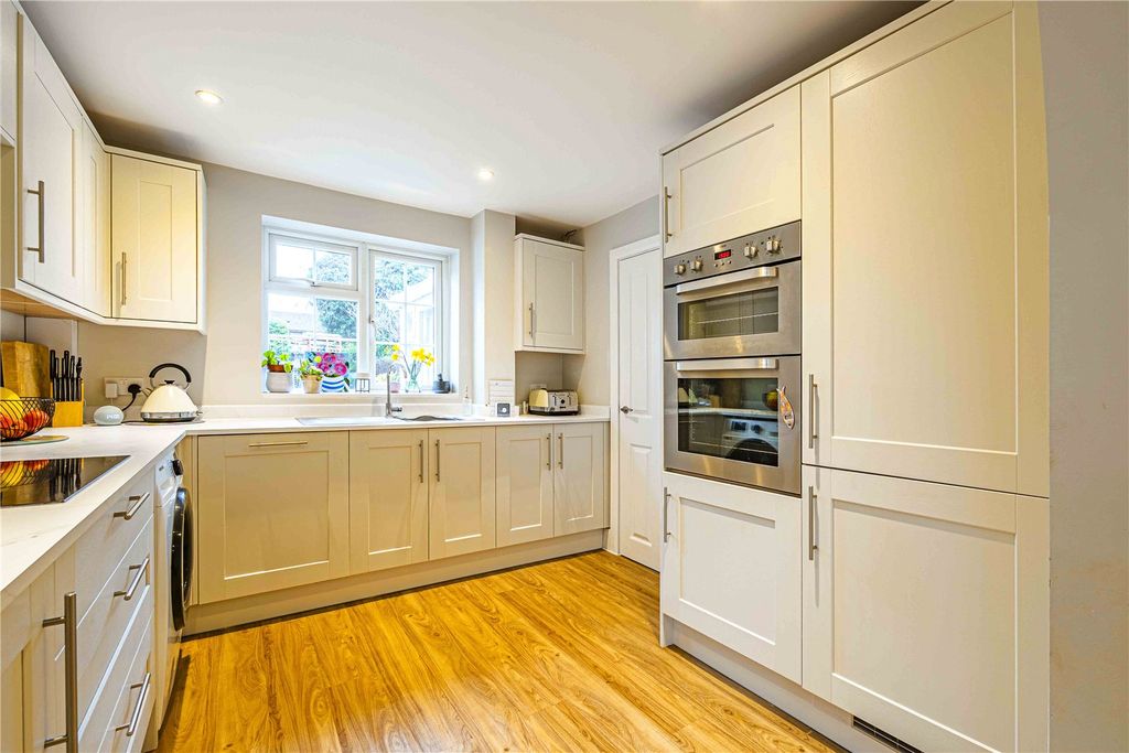 Property photo 3 of 12 Picture No. 20