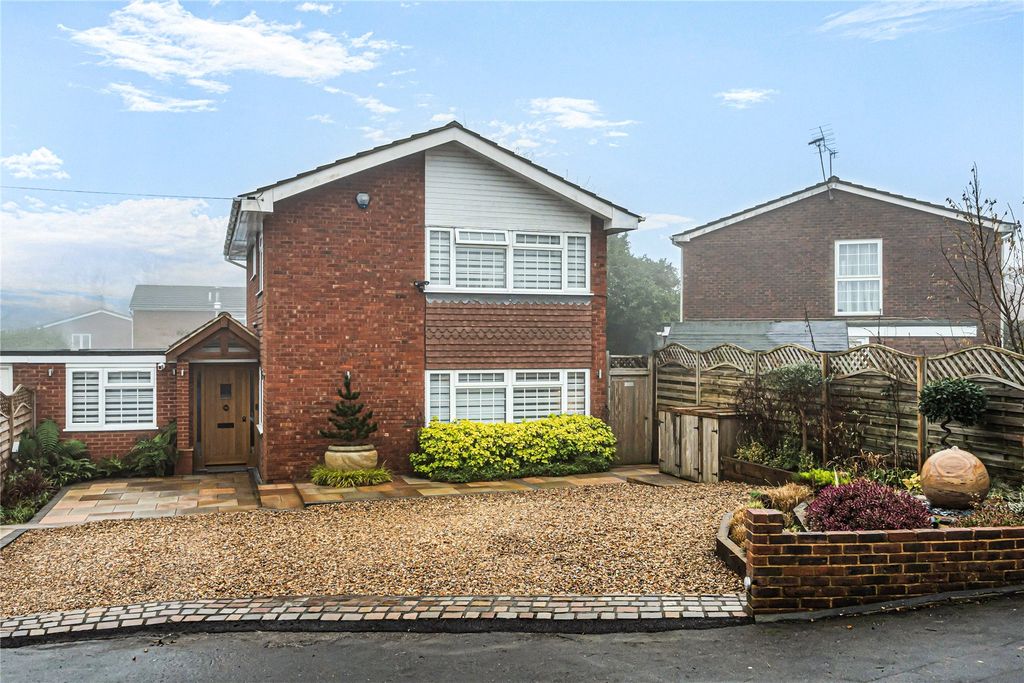 Property photo 1 of 29 Picture No. 04