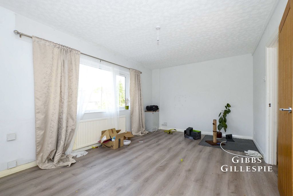 Property photo 2 of 8 Pbox-Img.Jpg