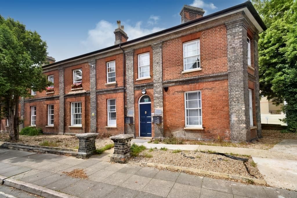 Property photo 1 of 6 2 Burlington Road - Front Shot.Jpg