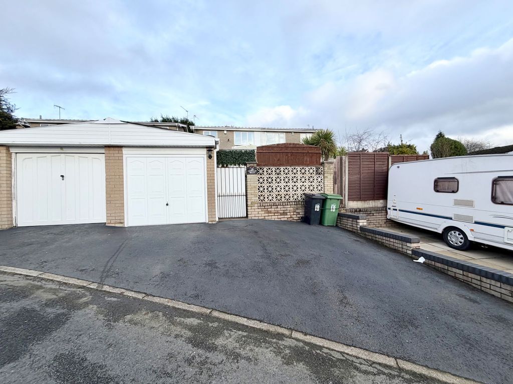 Property photo 2 of 30