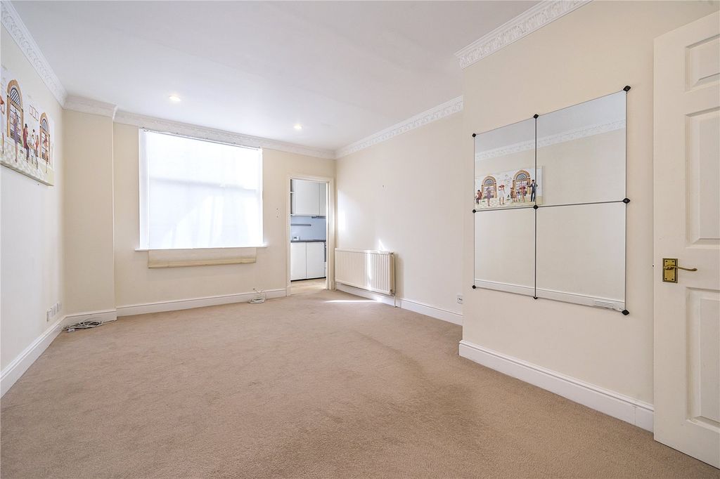 Property photo 2 of 14 Picture No. 19