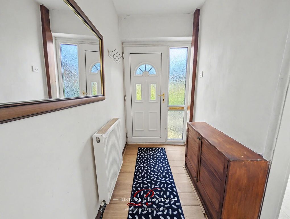 Property photo 3 of 16 Hallway