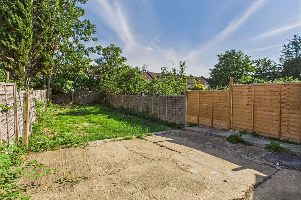 Property photo 1 of 14 Garden