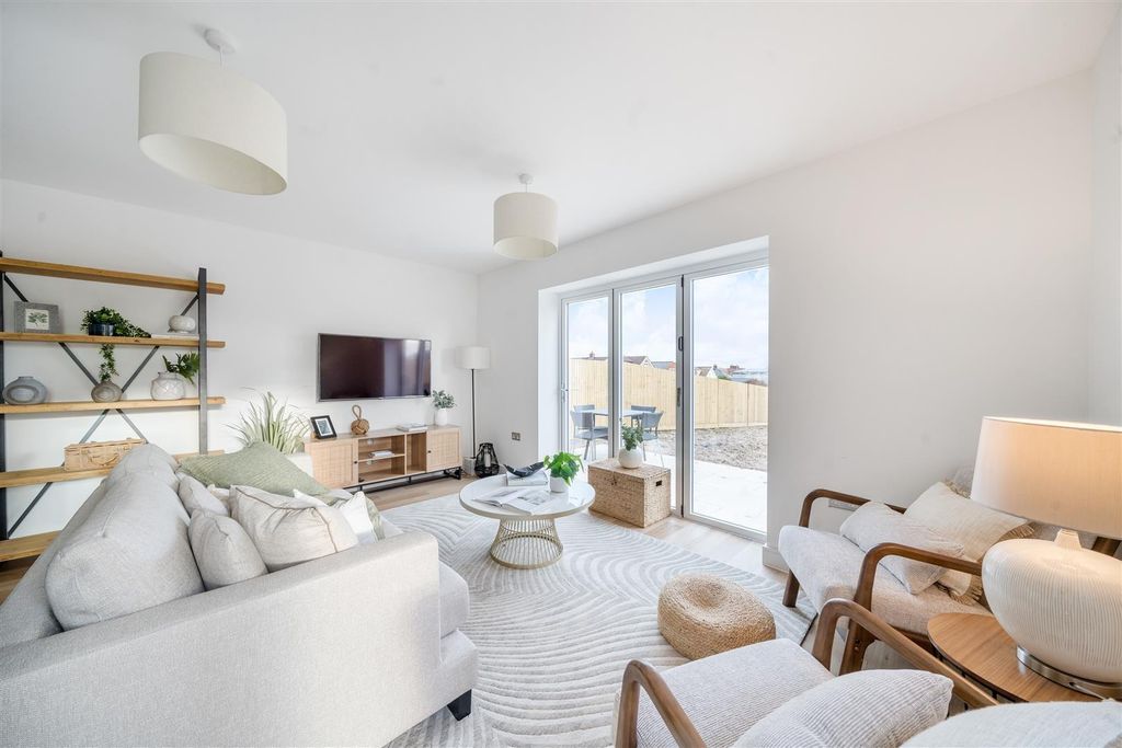 Property photo 1 of 14 Rnjoe25Z30Ohv4Uu9S6Kgw.Jpg