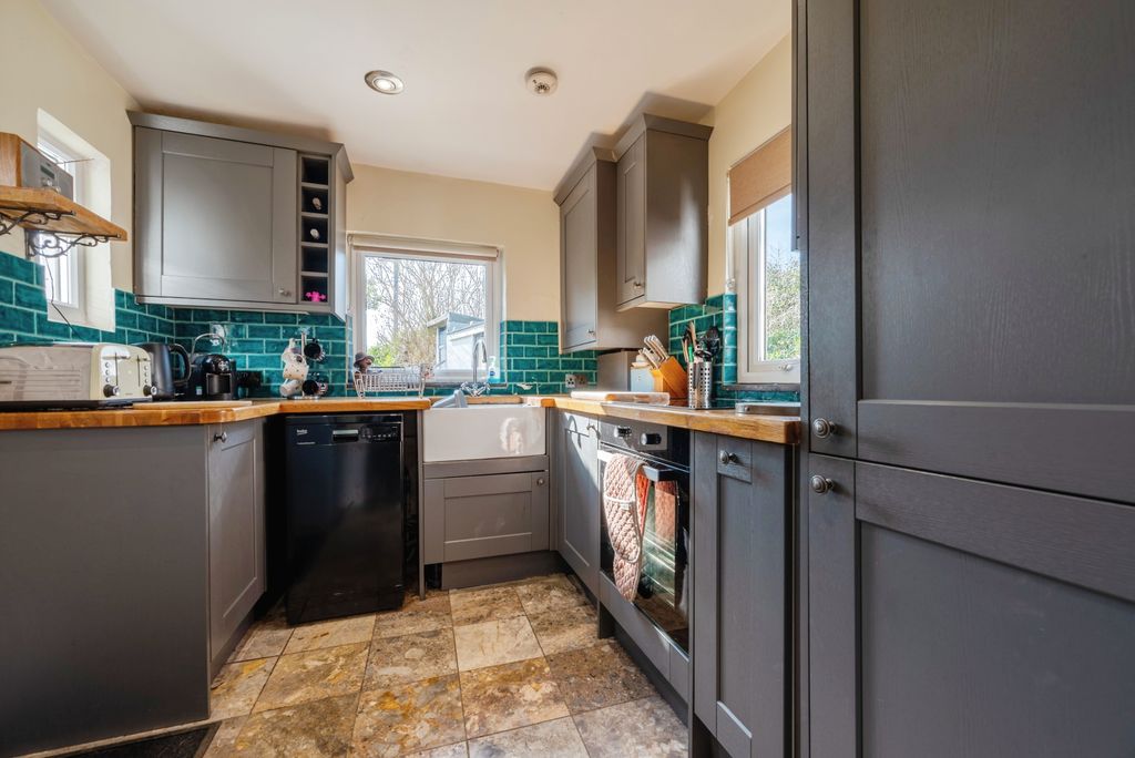 Property photo 2 of 17 Photography