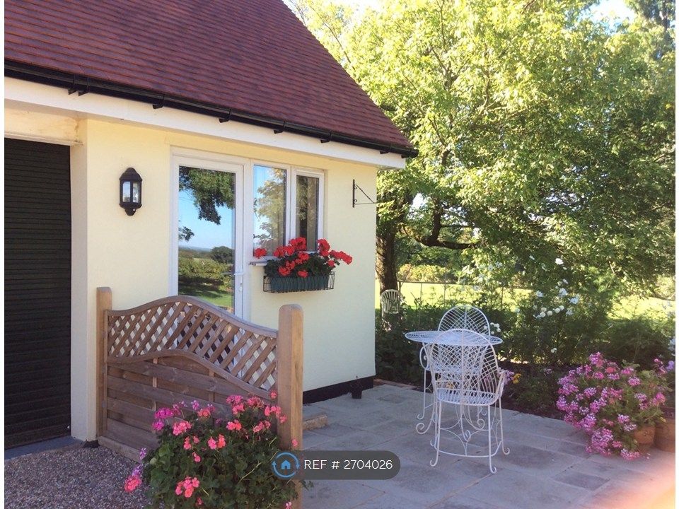 Property photo 1 of 22 Cottage Front