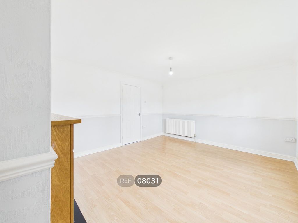 Property photo 3 of 14 Living Room