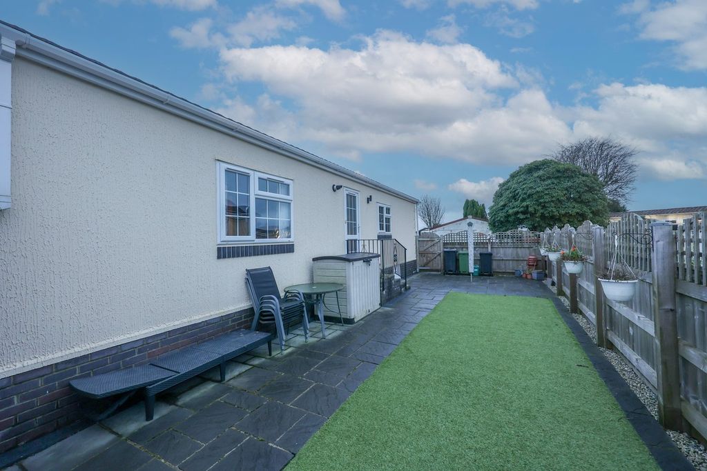 Property photo 3 of 22