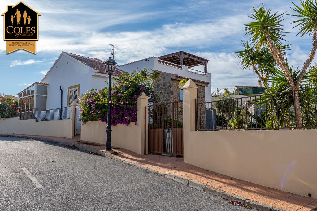 Property photo 1 of 32