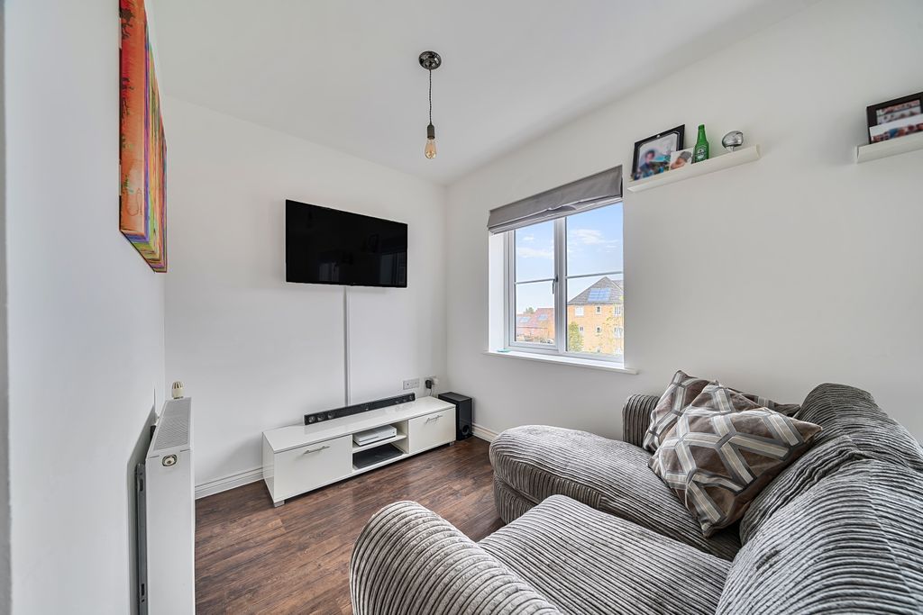 Property photo 3 of 14 1382711-10-691Db7Ae14150