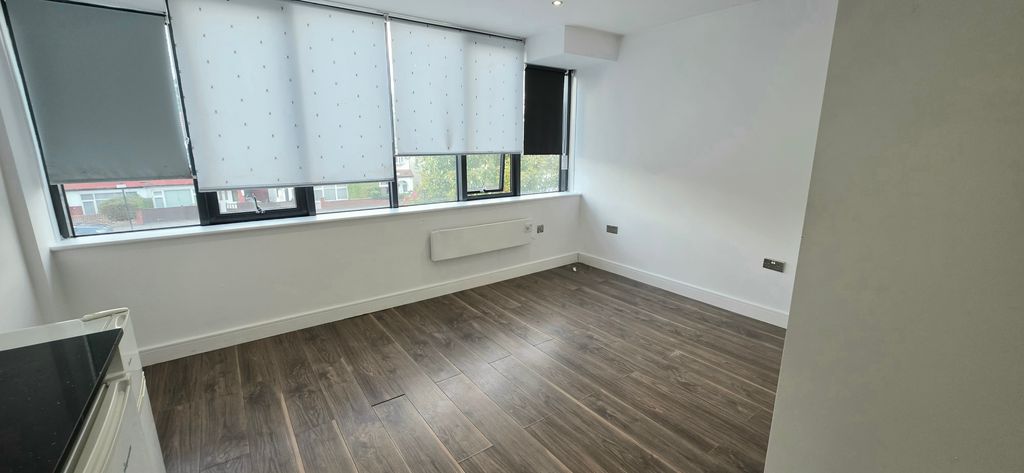 Property photo 2 of 4