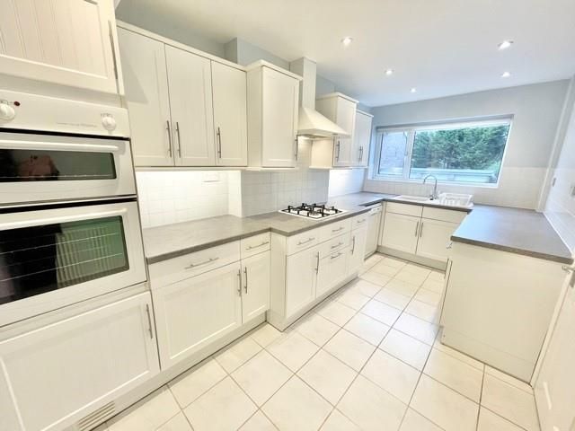 Property photo 2 of 13 Kitchen