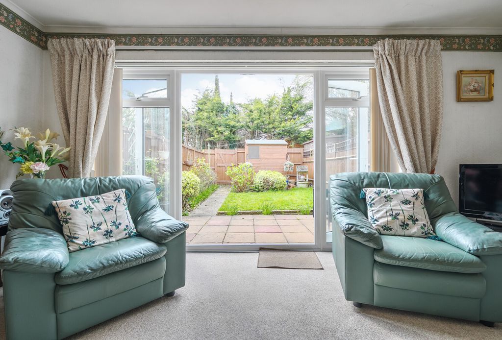 Property photo 3 of 13 1438202-11-69Ca54...