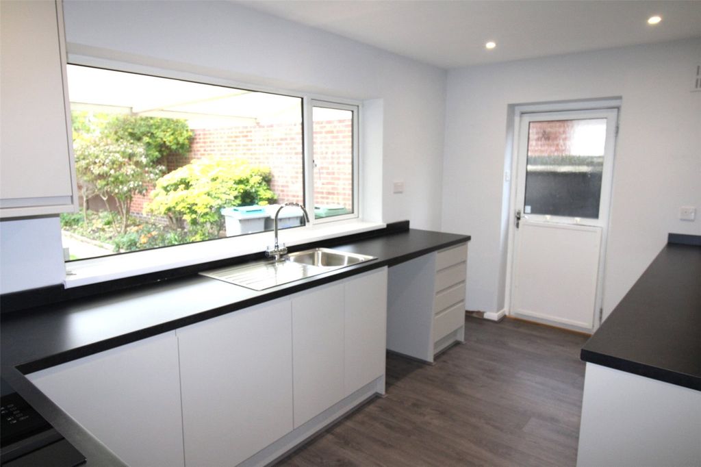 Property photo 3 of 13 Picture No. 11