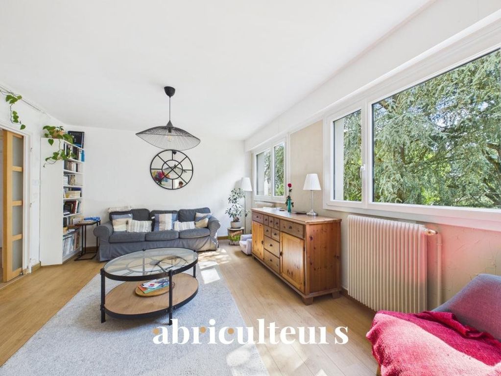 Property photo 1 of 15 Large 5-Room Family Apartment Of 137 m² For Sale In Saint-Herblain/Tillay District (44800)