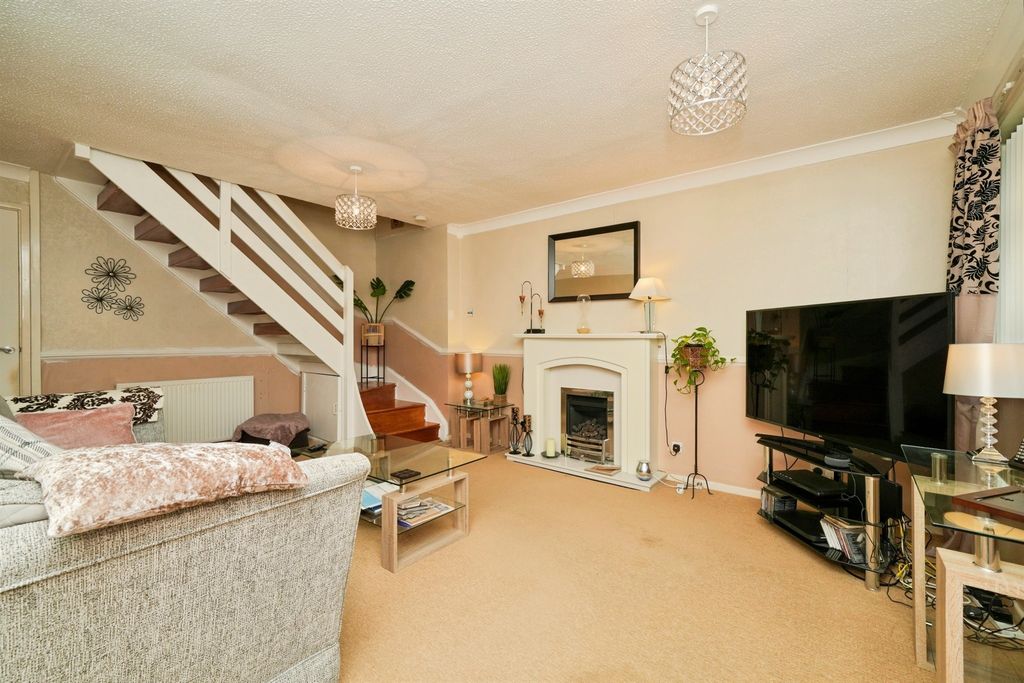 Property photo 2 of 16