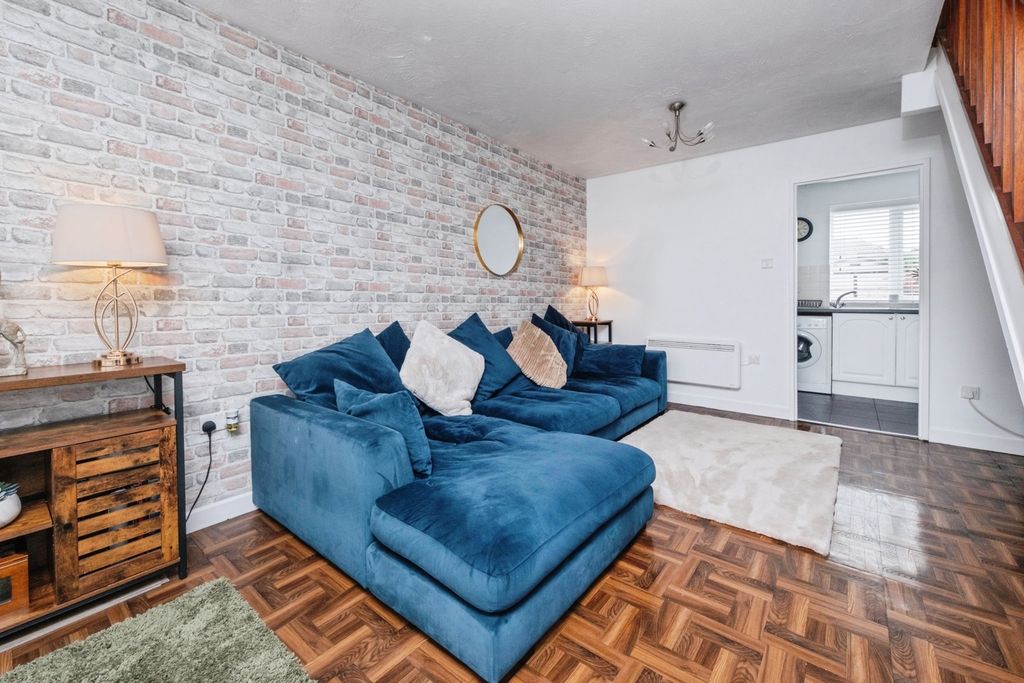 Property photo 2 of 9 Pbox-Img.Jpg