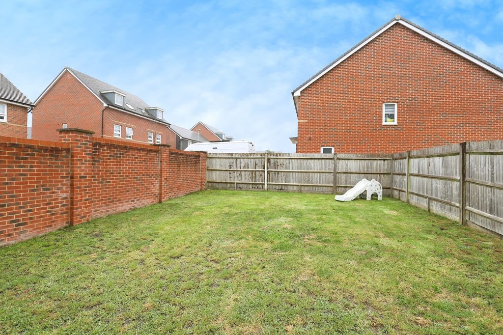 Property photo 2 of 16 Photo