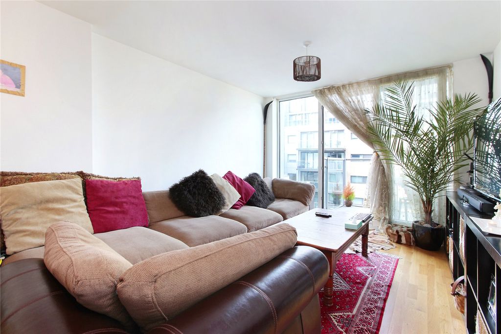 Property photo 1 of 9