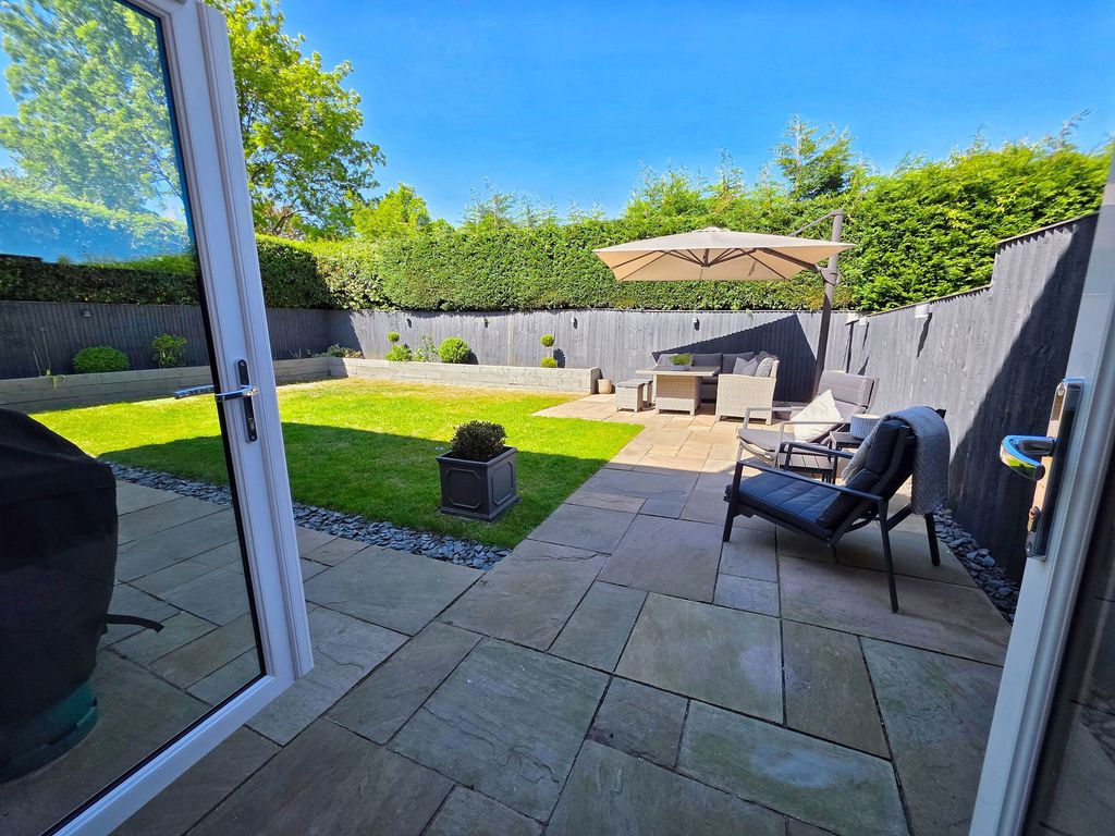 Property photo 3 of 34