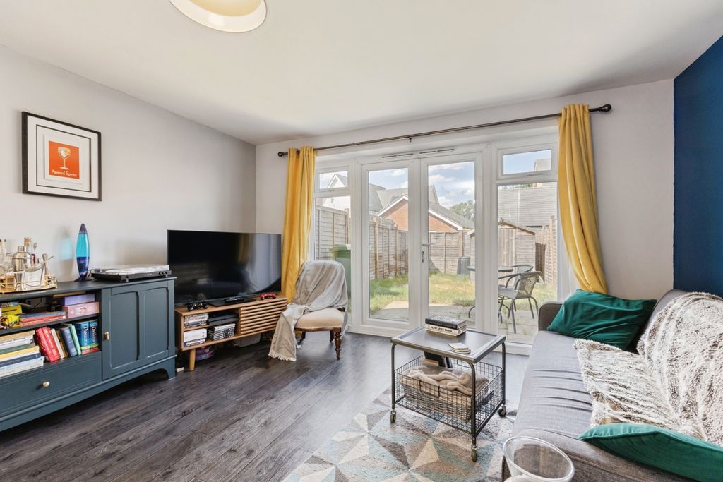 Property photo 3 of 16 Pbox-Img.Jpg
