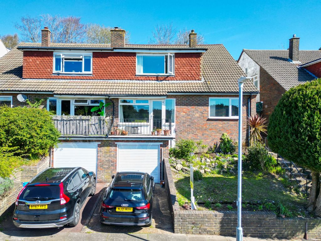 Property photo 1 of 31