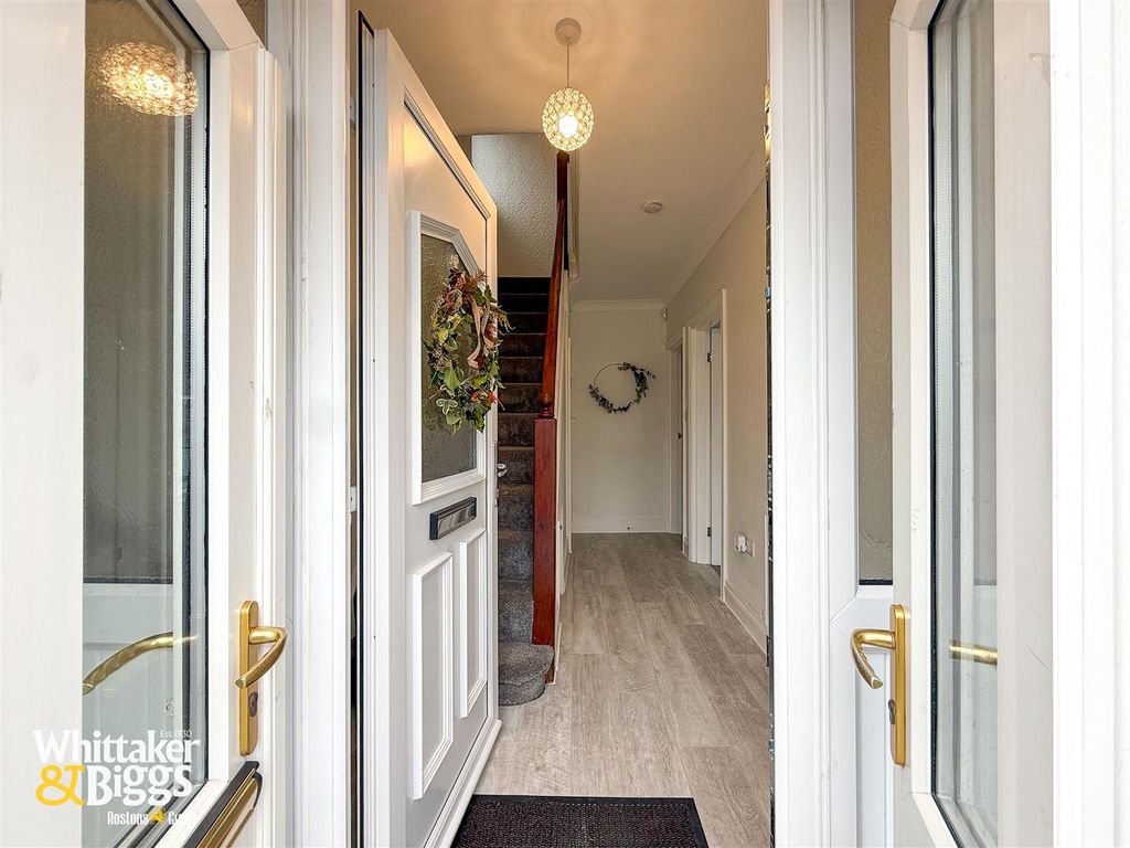 Property photo 2 of 40 20251017_134927429_Ios.Jpg