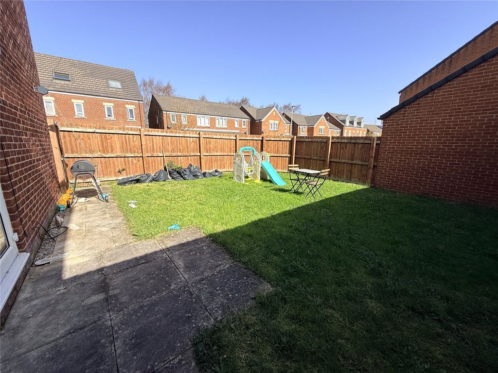 Property photo 3 of 18 Picture No. 12