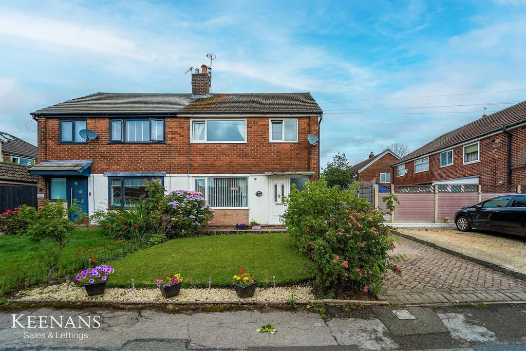 Property photo 1 of 29 10 Moss Shaw_.Jpg