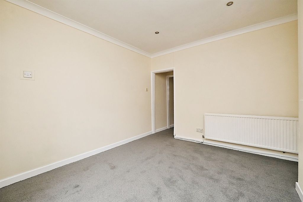 Property photo 2 of 10 Living Room