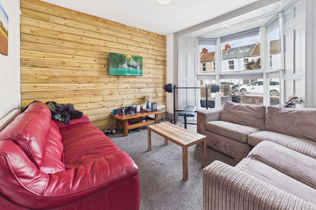 Property photo 2 of 15