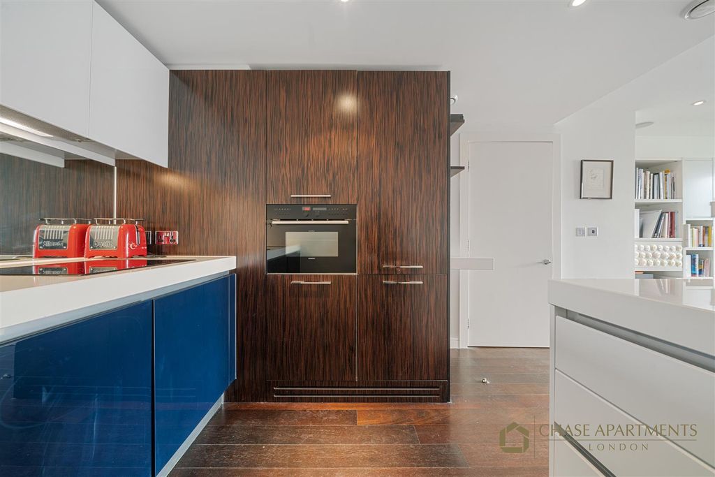 Property photo 3 of 11 Bramah House Sw1W 8Dq-5.Jpg
