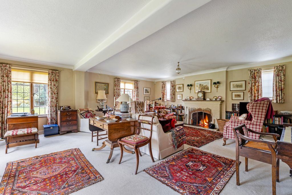 Property photo 2 of 10