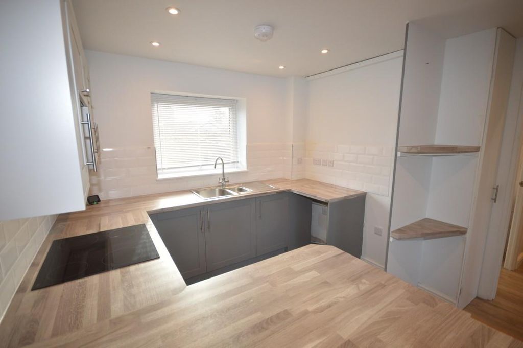 Property photo 3 of 8 Dsc_0023 (Medium).Jpg