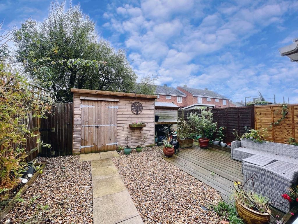 Property photo 2 of 12