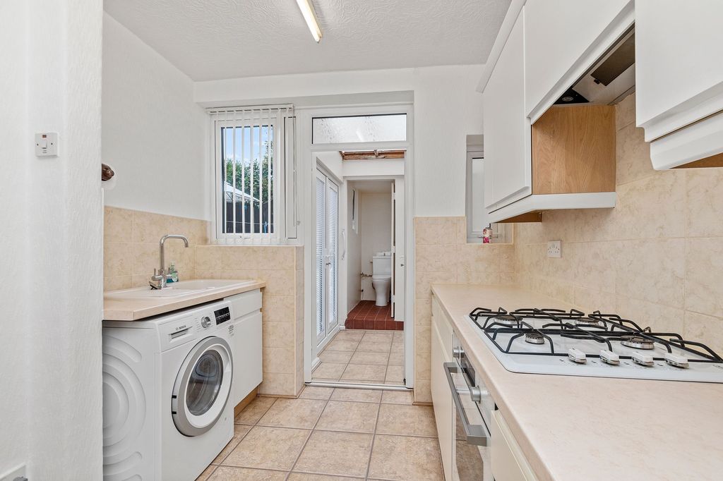 Property photo 3 of 26