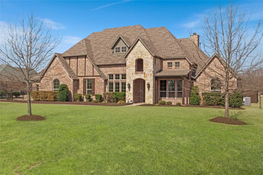 Property photo 1 of 31