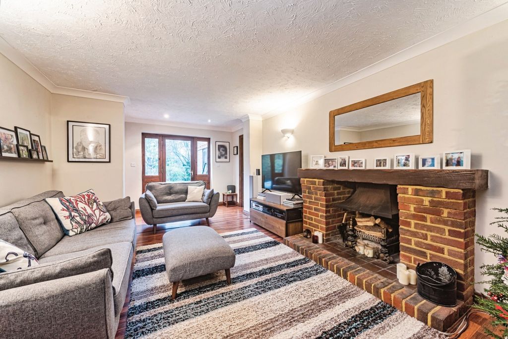 Property photo 2 of 20 Pbox-Img.Jpg